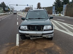 Pojazd marki Suzuki.