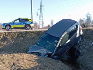 Uszkodzony pojazd marki Mitsubishi